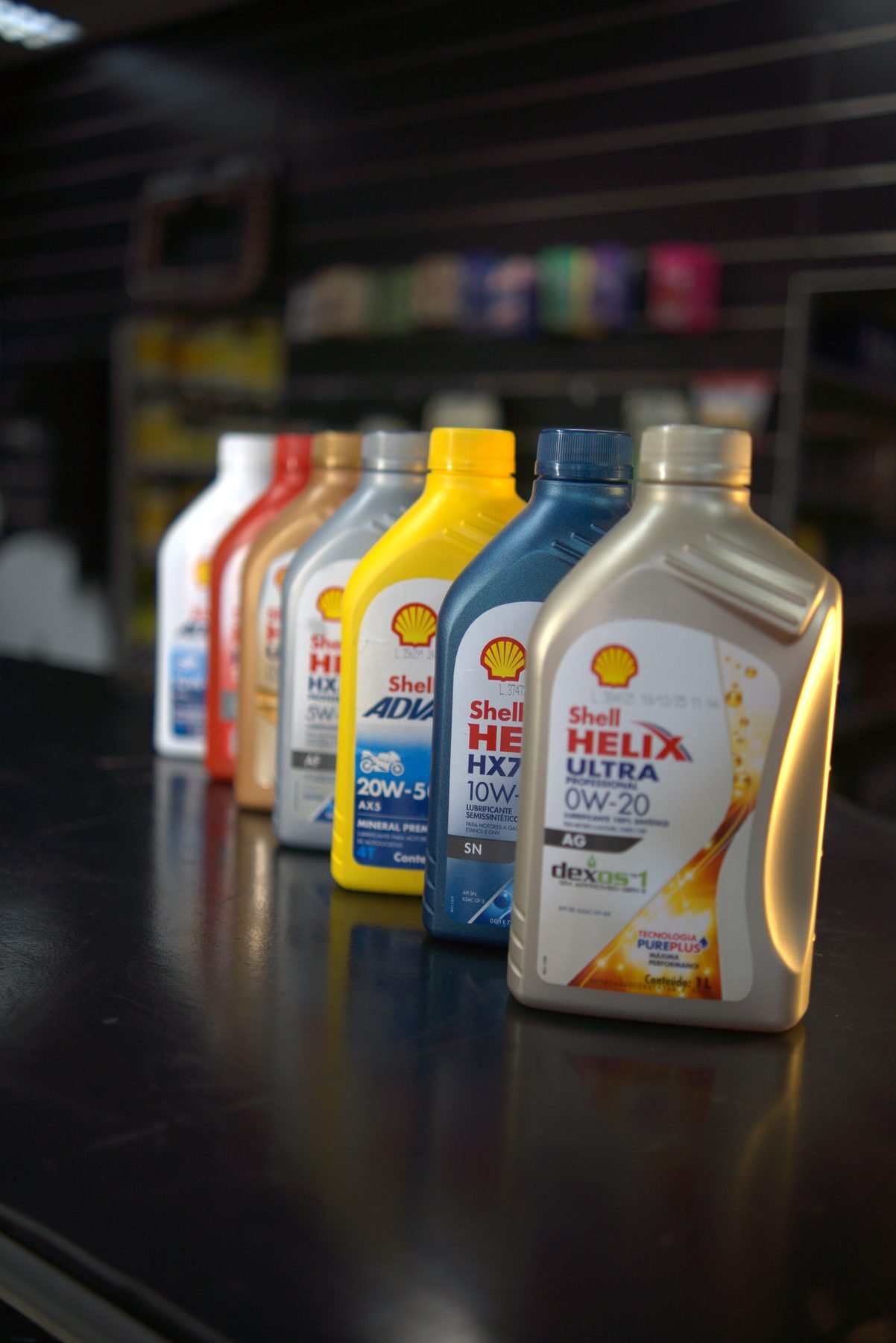 Óleos Shell Helix na prateleira da Fronteira Auto Peças