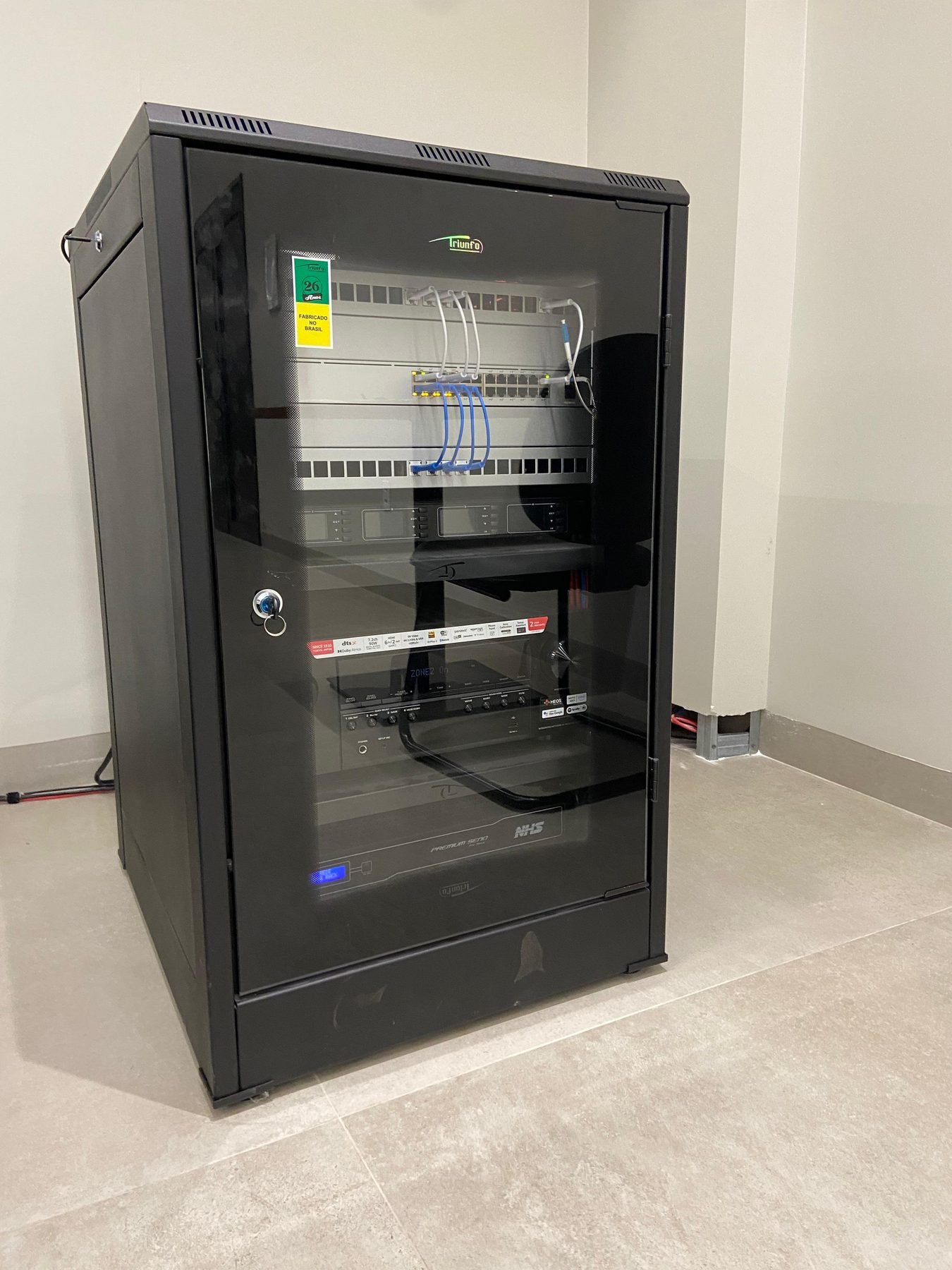 Rack fechado do auditório