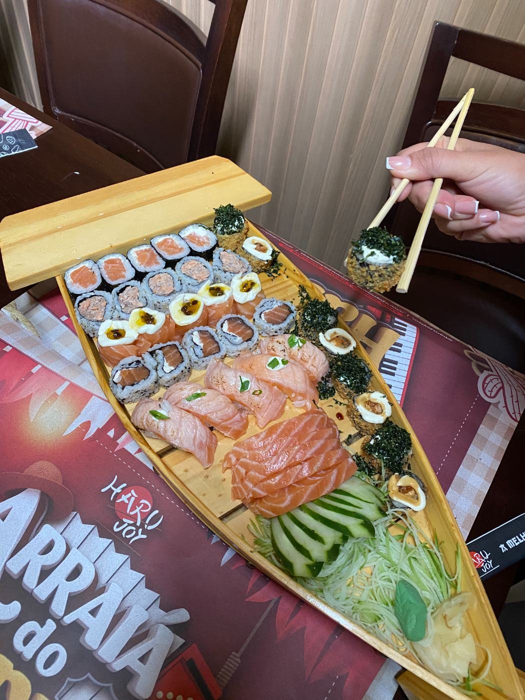 Barca de sushi do Haru Joy Rosário