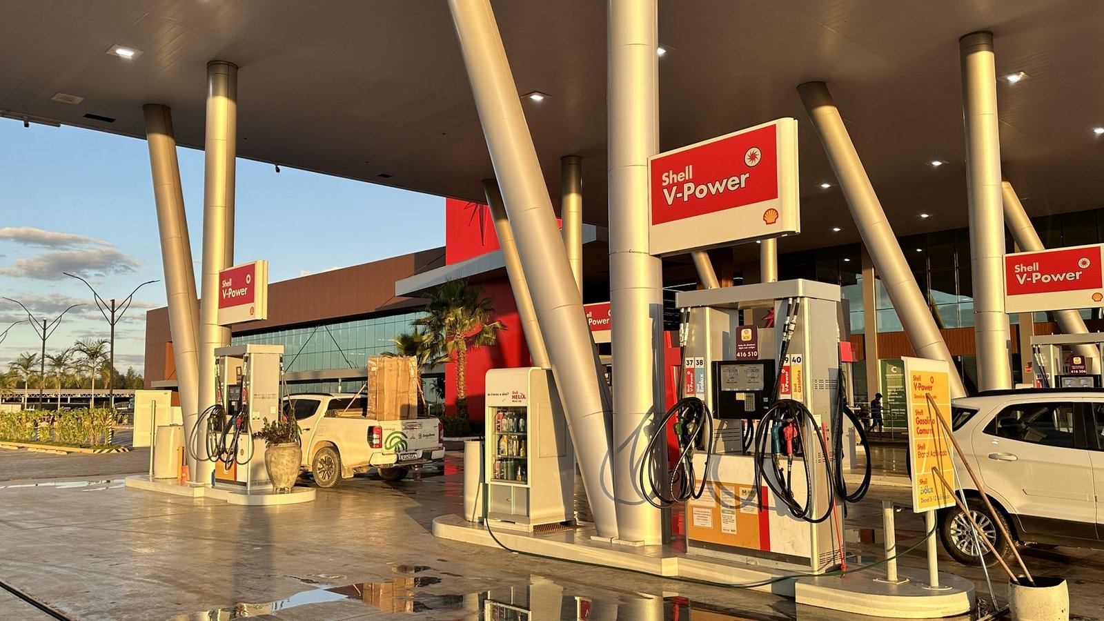 Pista coberta do Posto Premium